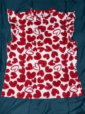 Sleeveless Ruffle Neck Heart Print Blouse - Red & White - L